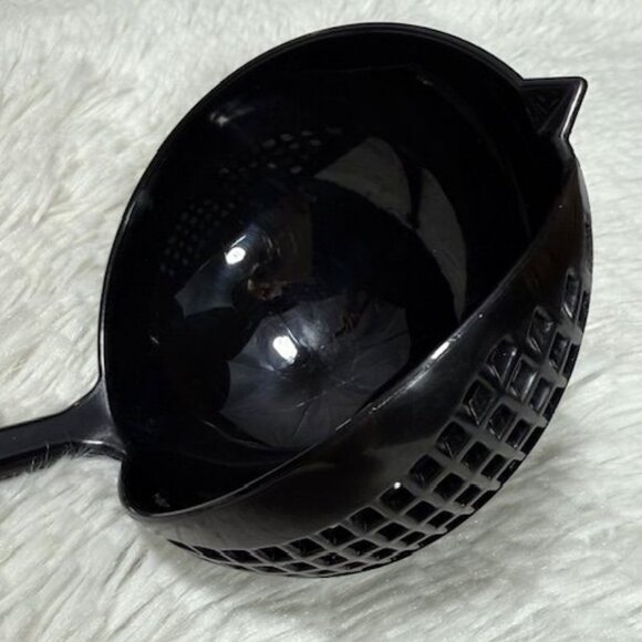 Vintage 4pc Kitchen Tools Set - Potato Masher Scoop Strain Grip n Flip Wisk Flip - Picture 8 of 13